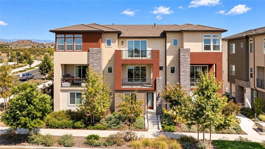 102 Abacus, Irvine