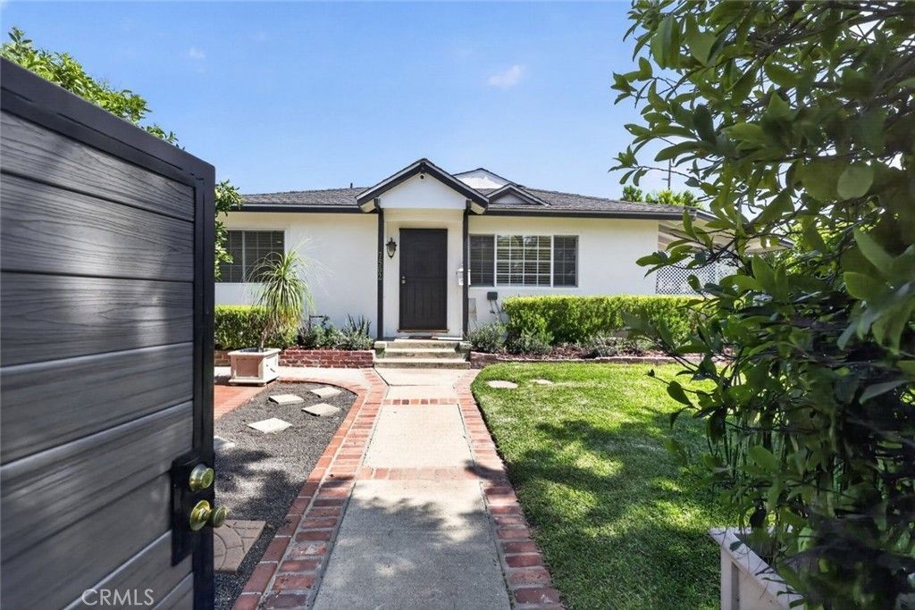 7502 Farmdale Avenue, North Hollywood