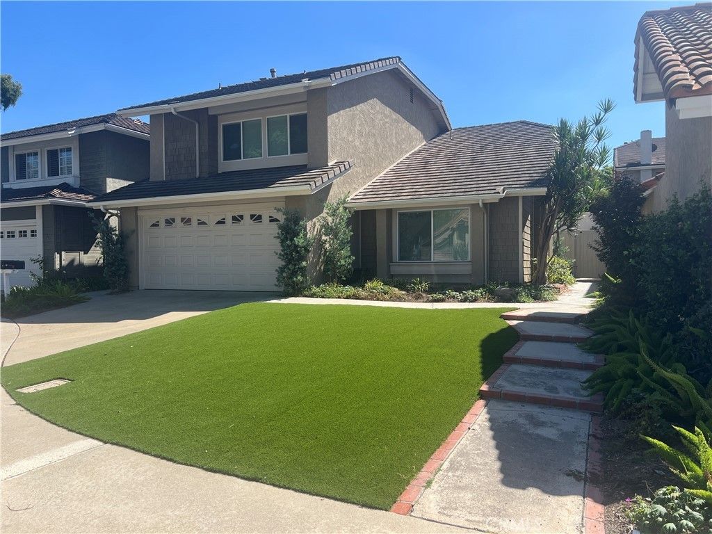 28 Lucero W, Irvine