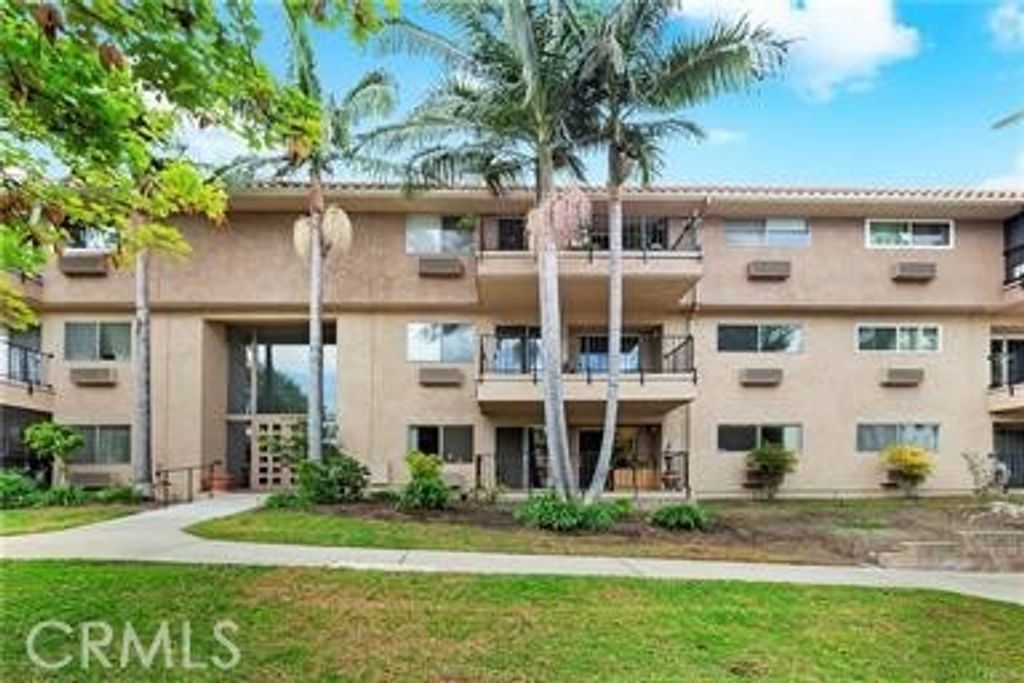 2354 Via Mariposa W # 2f, Laguna Woods