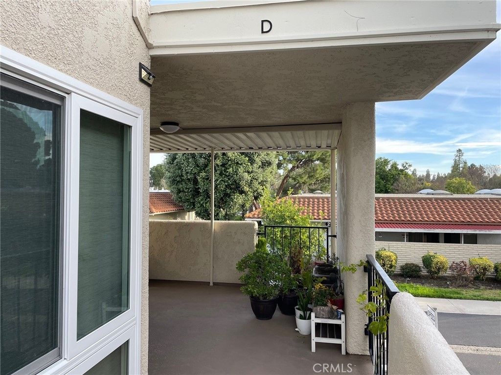 2192 E Via Mariposa E # D, Laguna Woods