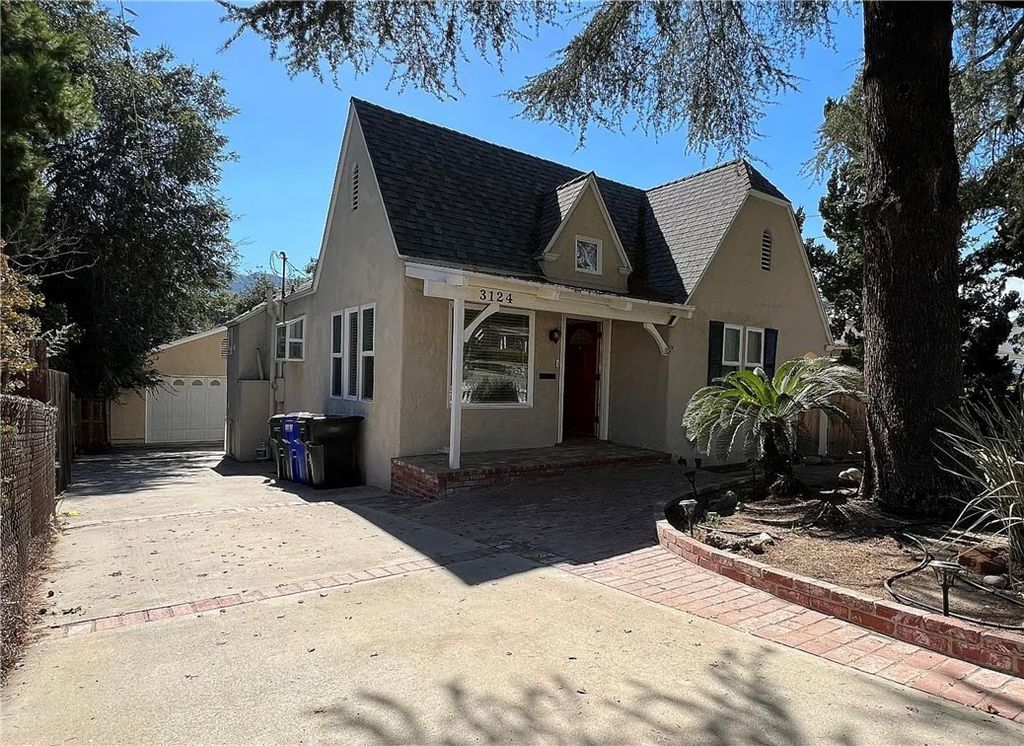 3124 Altura, La Crescenta