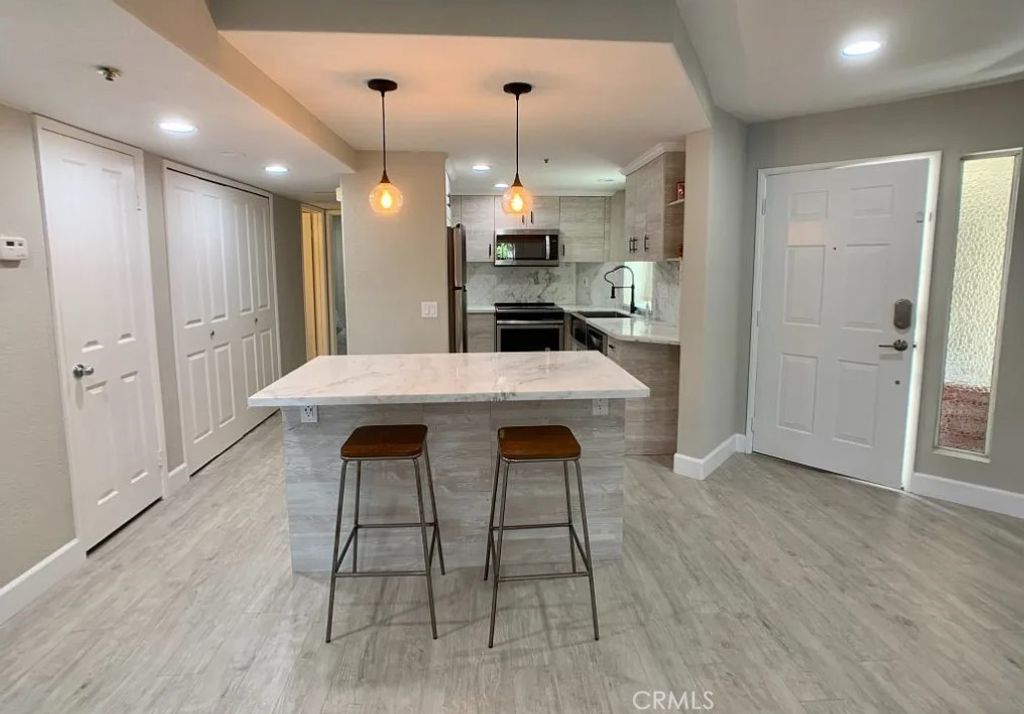 400 Lake Street # 103, Huntington Beach