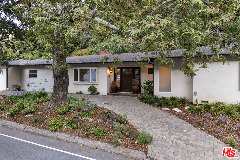 3452 Mandeville Canyon Road, Los Angeles