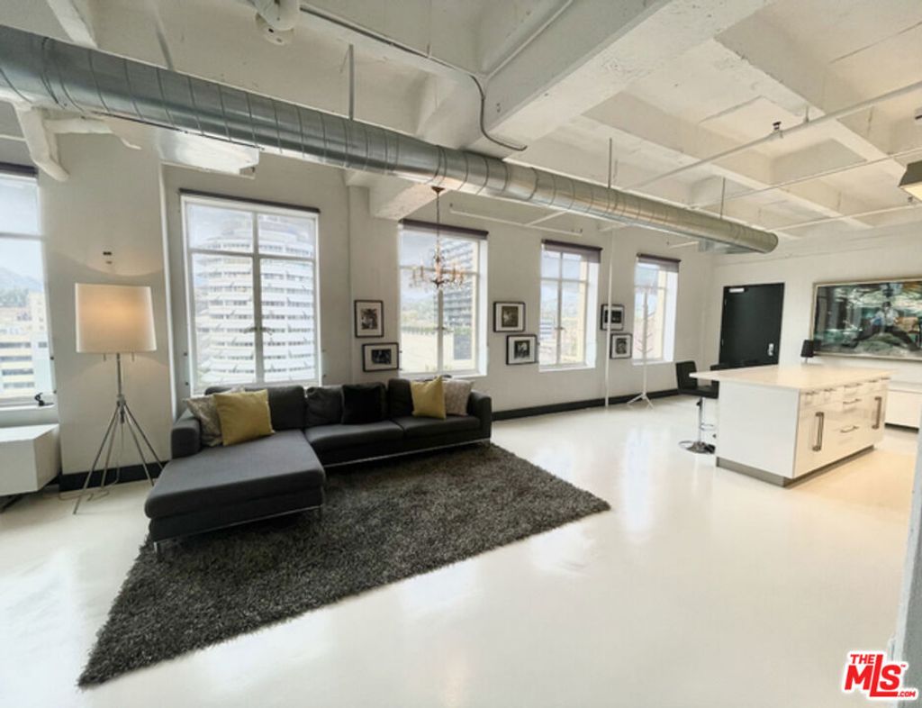 6253 Hollywood Boulevard # 909, Los Angeles