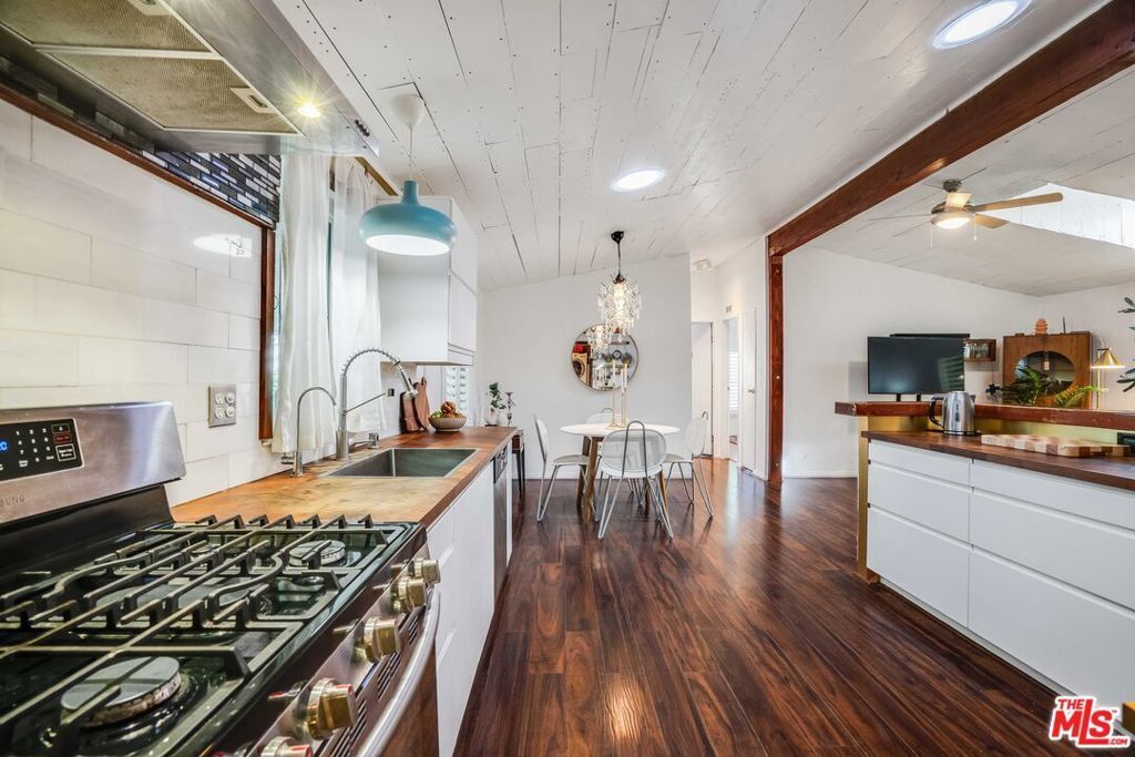 1165 Cherokee, Topanga