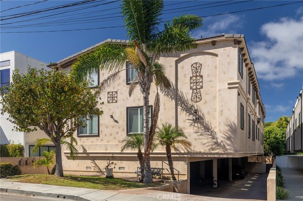 623 Aviation Way # D, Manhattan Beach