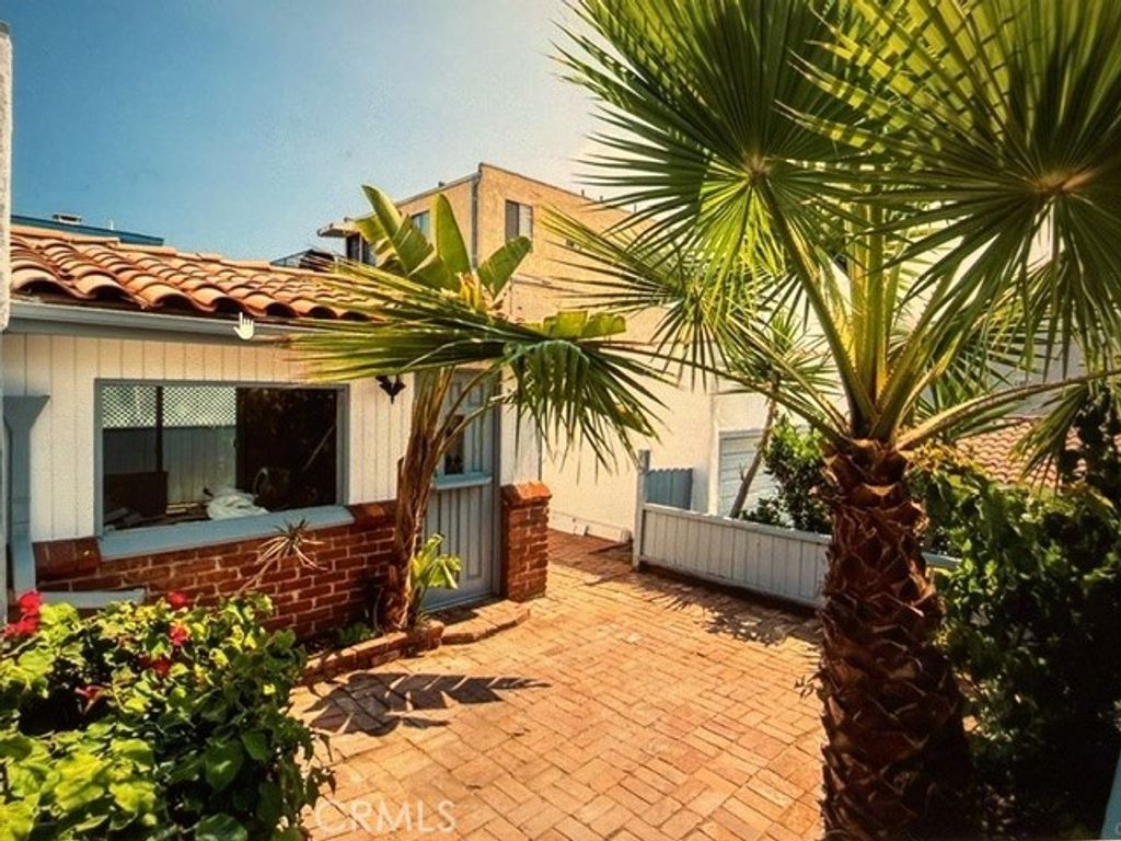 308 40th # E, Manhattan Beach