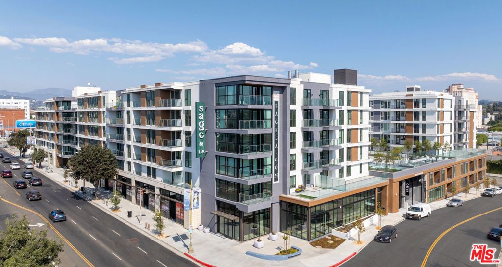 200 N Vermont Avenue # 204, Los Angeles