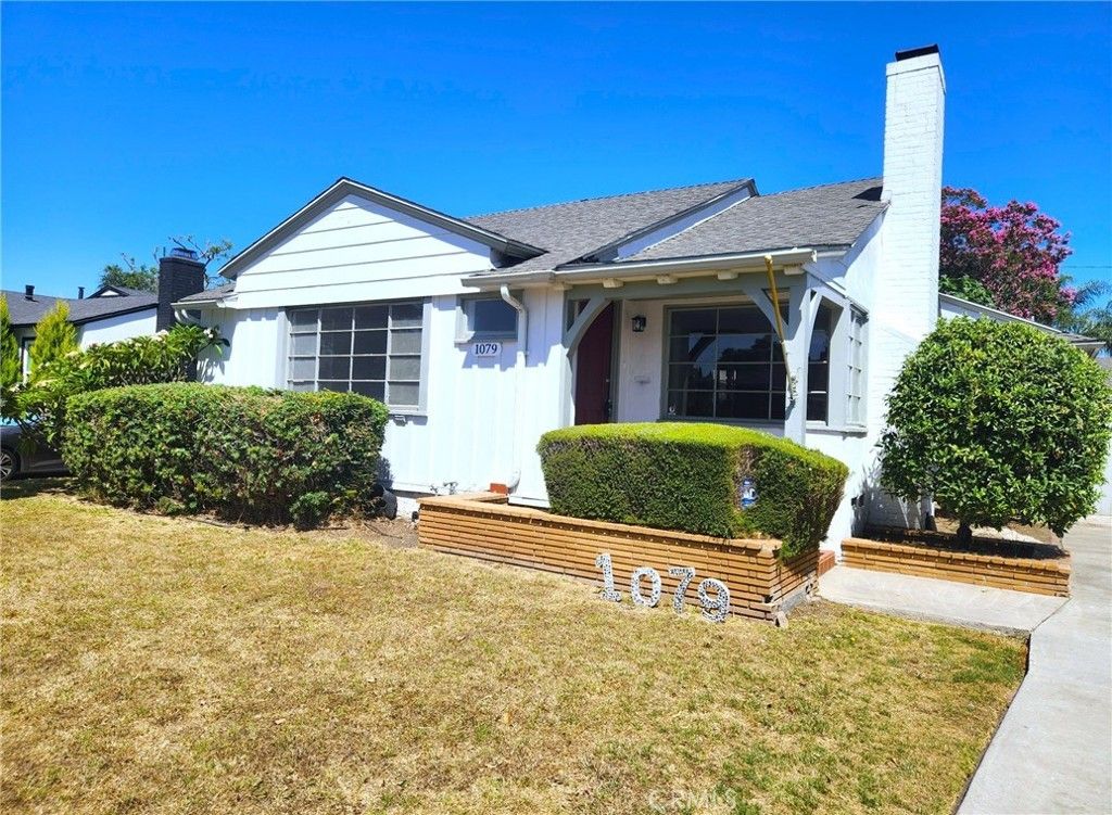 1079 E Terrace Drive, Long Beach