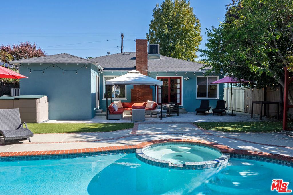 4909 Van Noord Avenue, Sherman Oaks