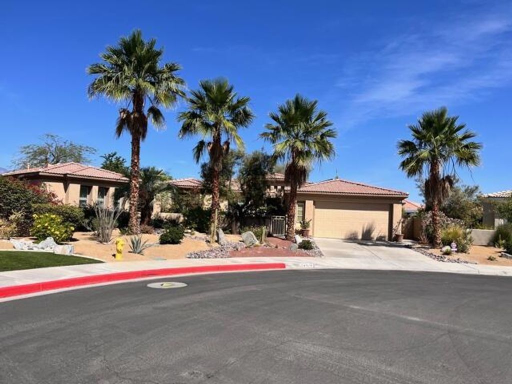 74040 Chinook Circle, Palm Desert