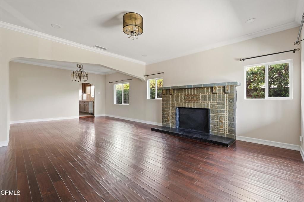 1209 N Kingsley Drive, Los Angeles