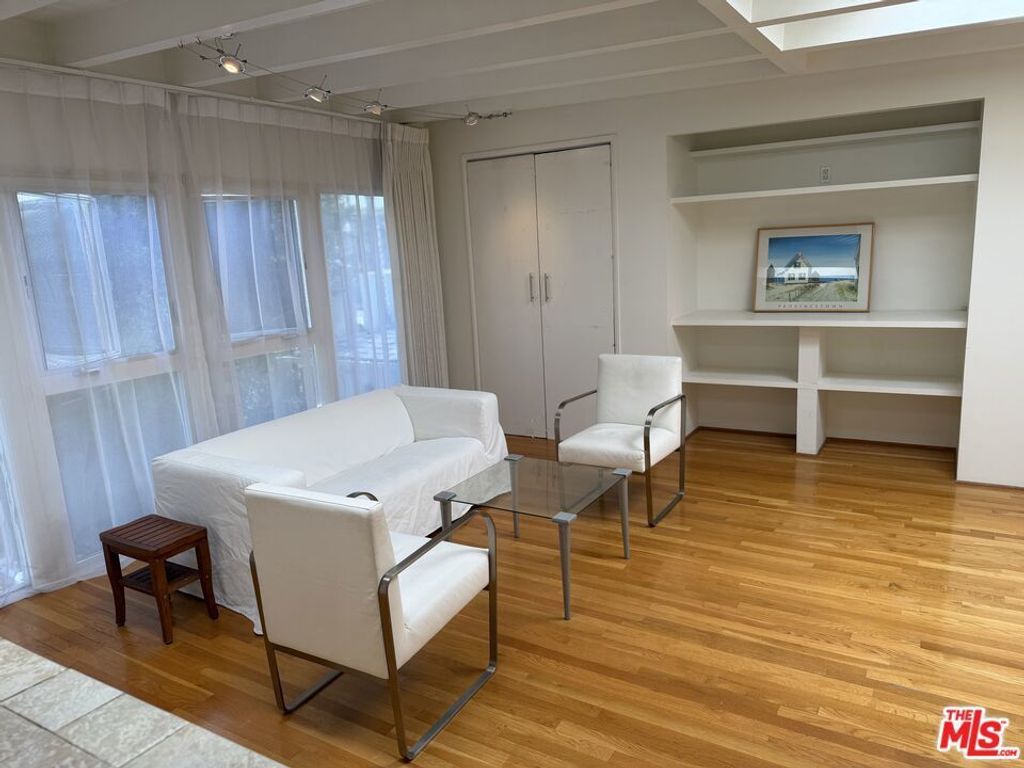 516 1/4 N San Vicente Boulevard, West Hollywood