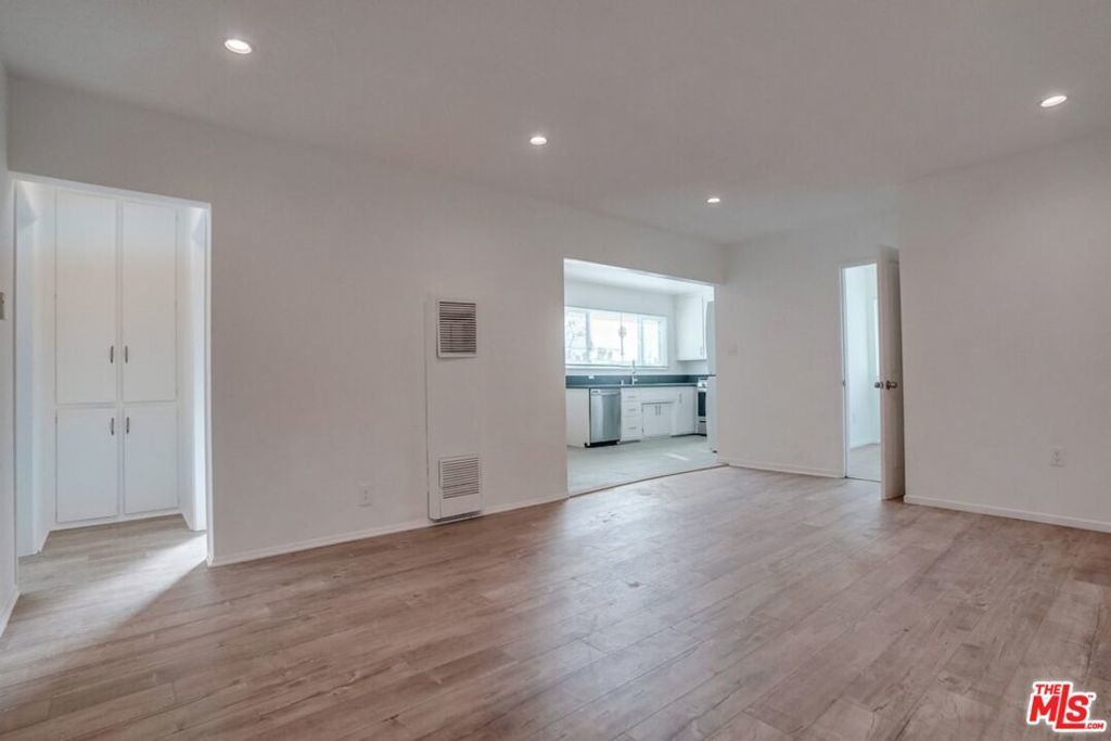 629 Hardin Drive # 3, Inglewood