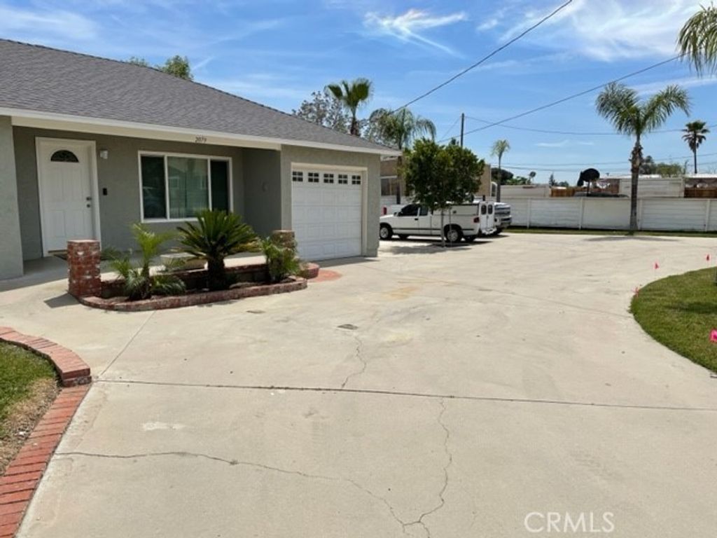 2079 W 1st Street, San Bernardino