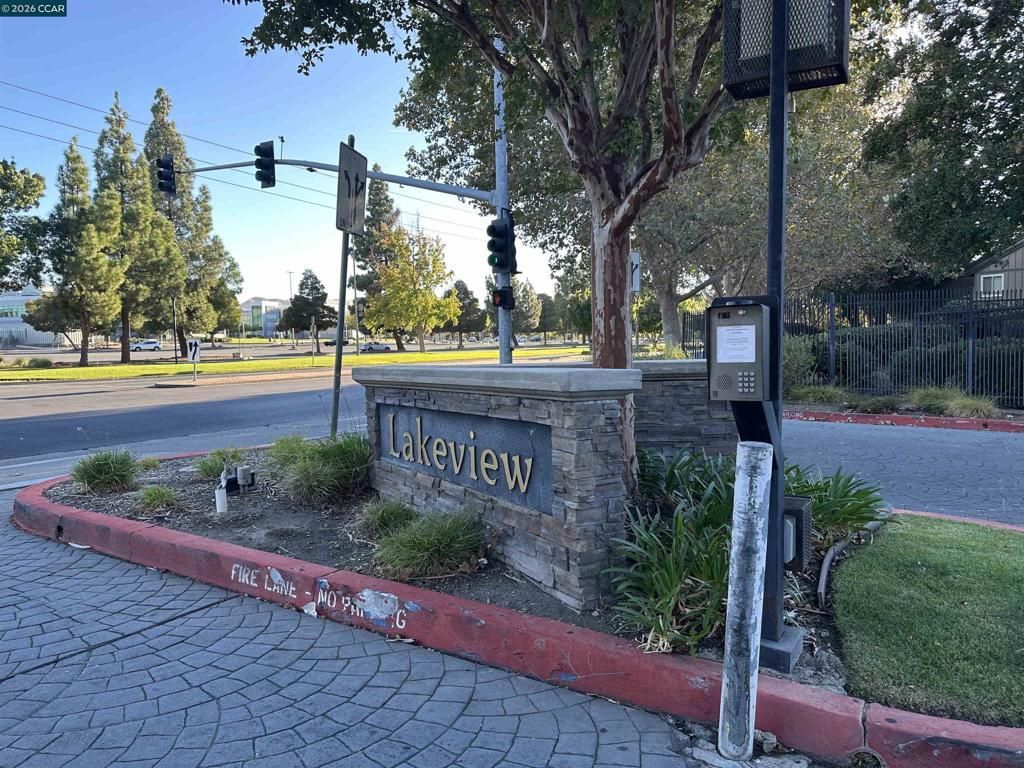 2195 Lakeview Cir, Pittsburg