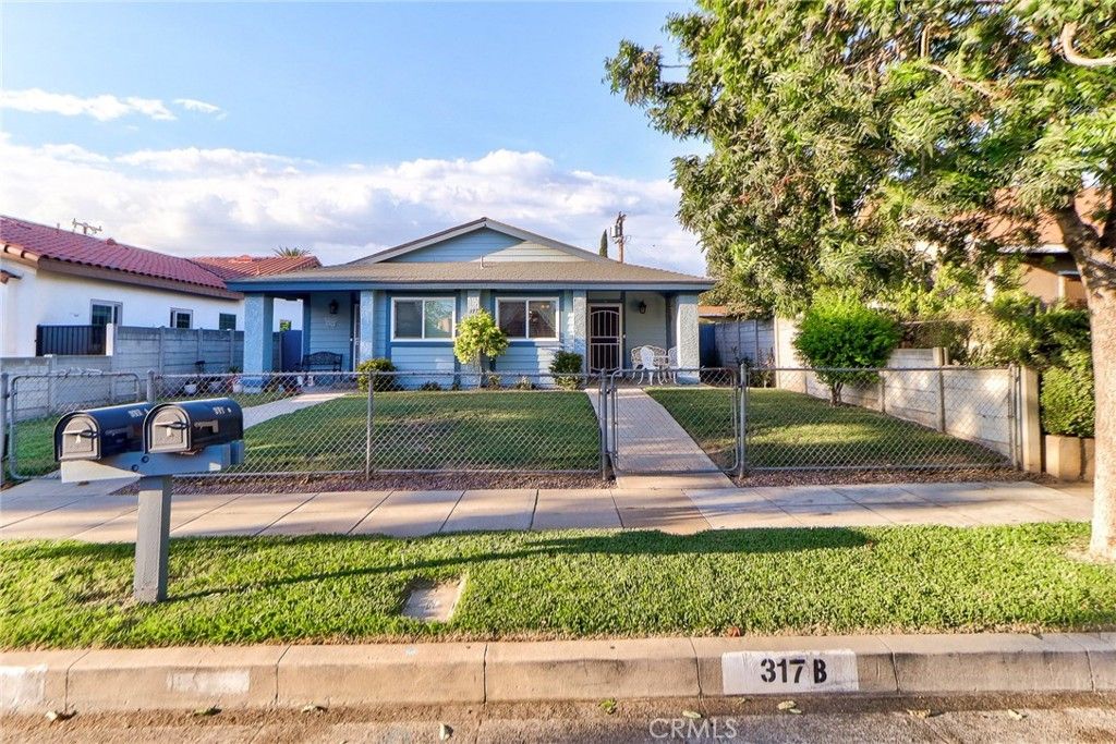 317 W 1st # B, San Dimas