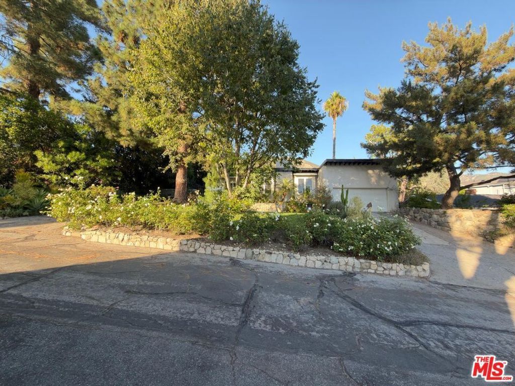 3323 Reta Street, La Crescenta