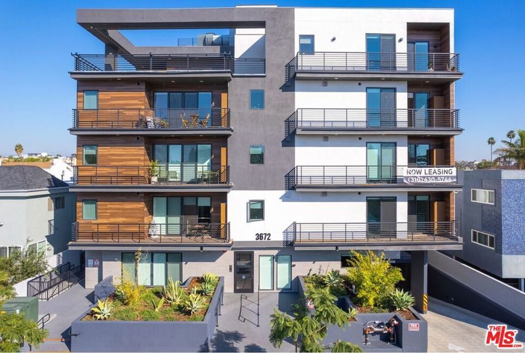 3672 Jasmine Avenue # 304, Palms