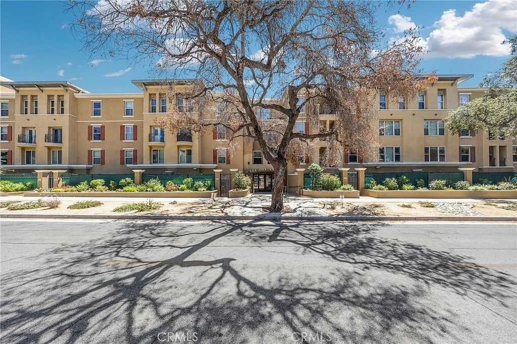 128 N Oak Knoll # 111, Pasadena