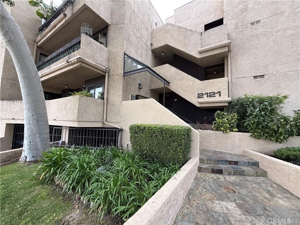 2121 Scott Road # 104, Burbank