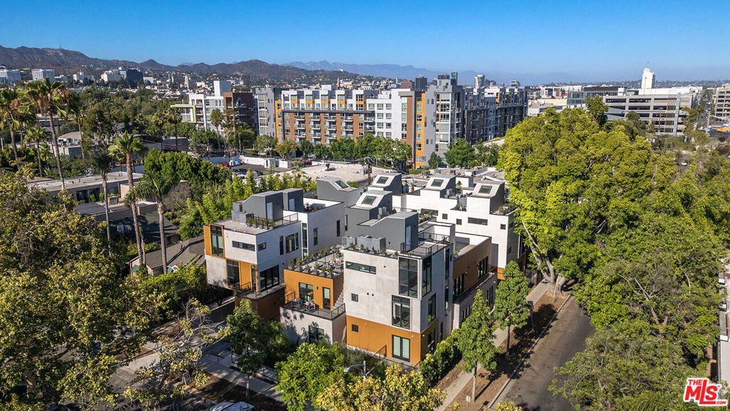 1016 N Martel Avenue # Th 101, West Hollywood