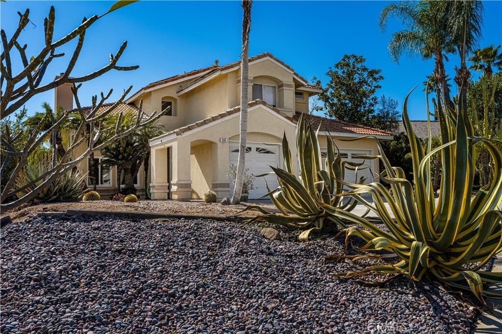 690 Canterbury Circle, Corona