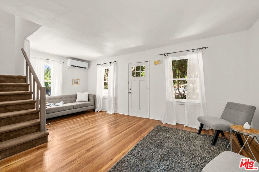 2004 Echo Park Avenue, Los Angeles