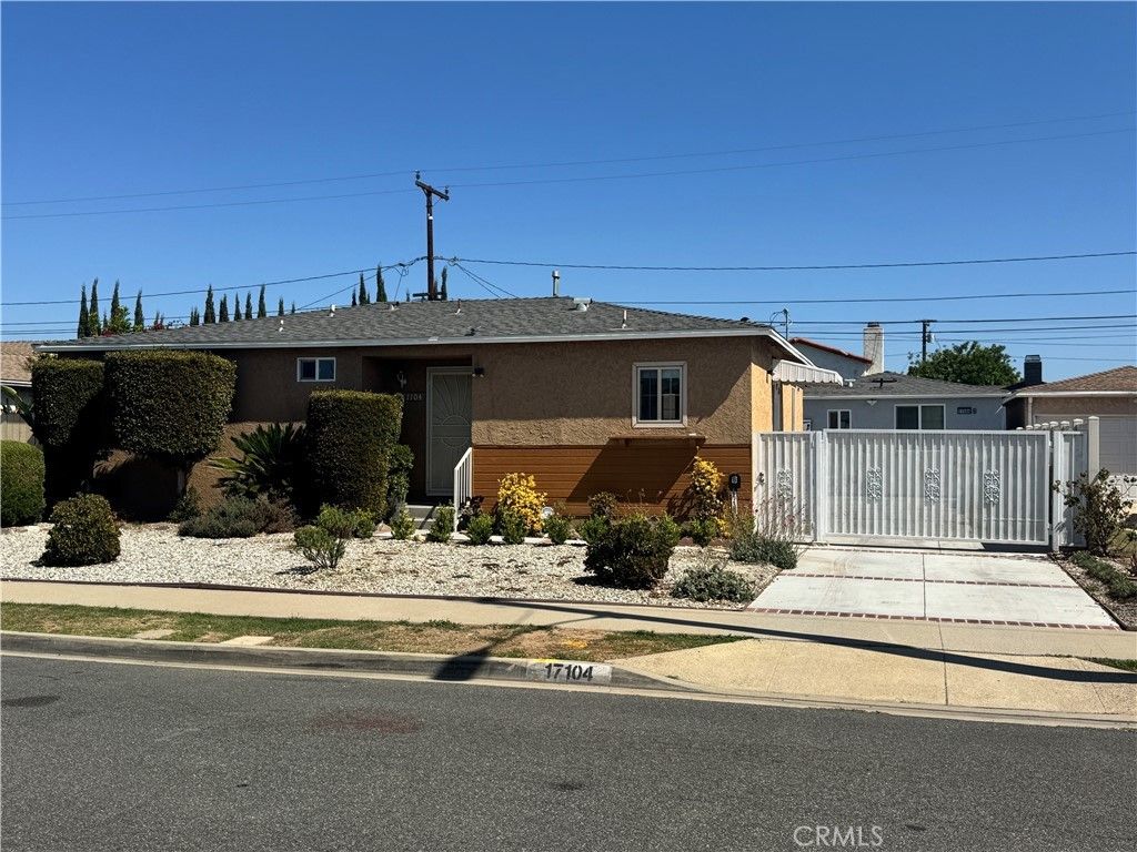 17104 La Salle, Gardena
