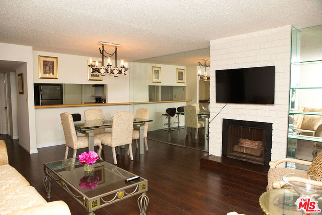 10966 Rochester Avenue # 3e, Los Angeles