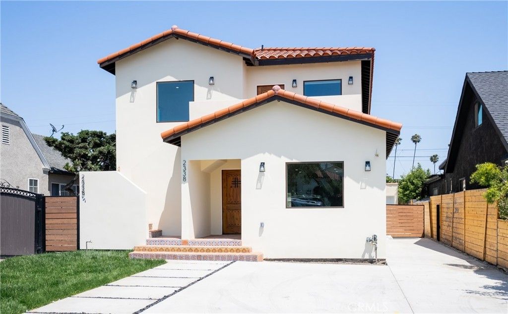 2338 S Cloverdale Avenue, Los Angeles