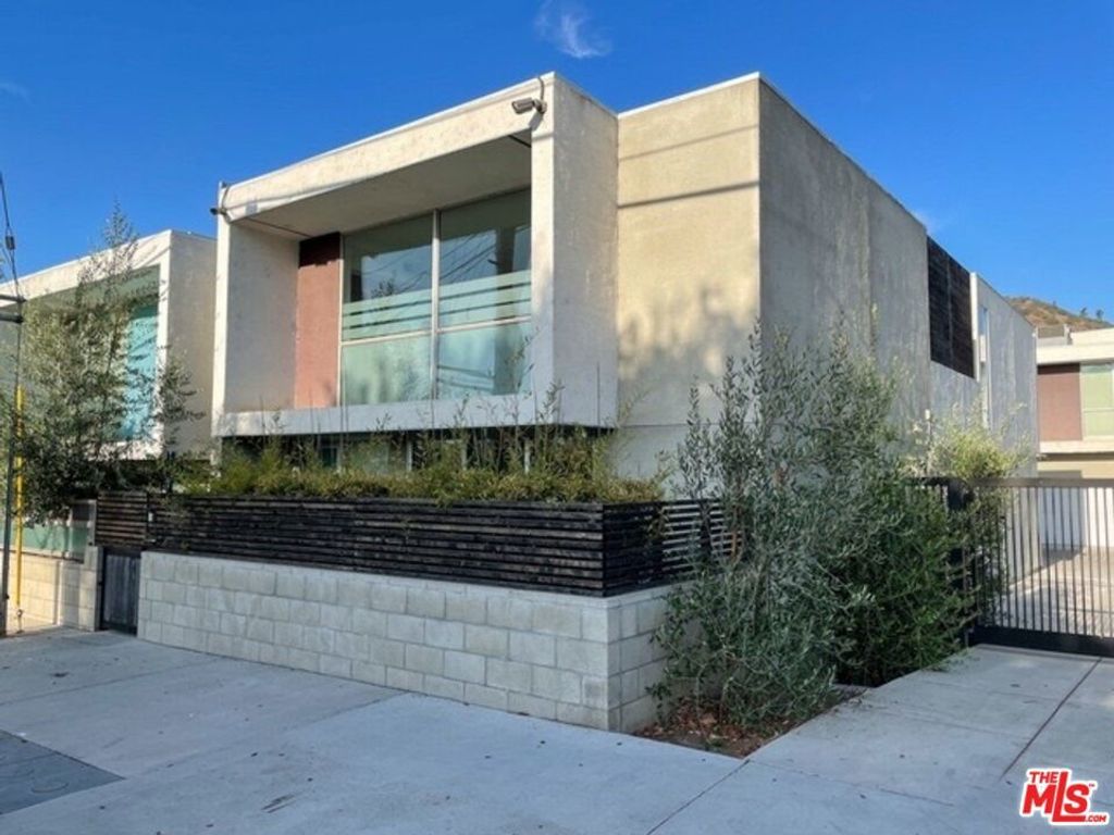 4284 Perlita Avenue, Los Angeles