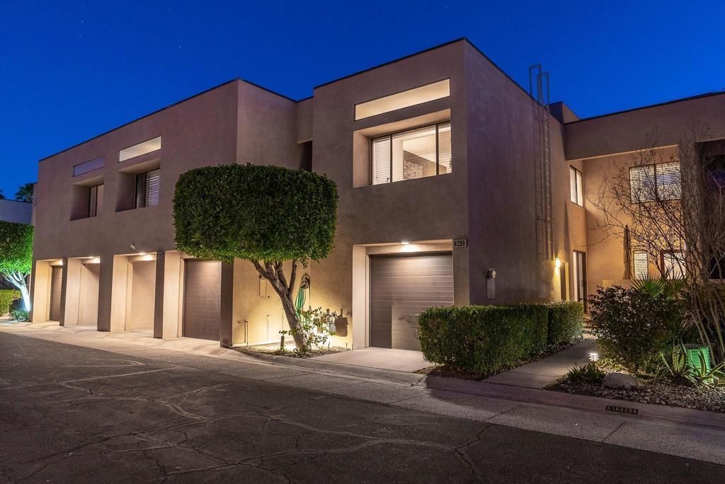 943 Village Square S, Palm Springs
