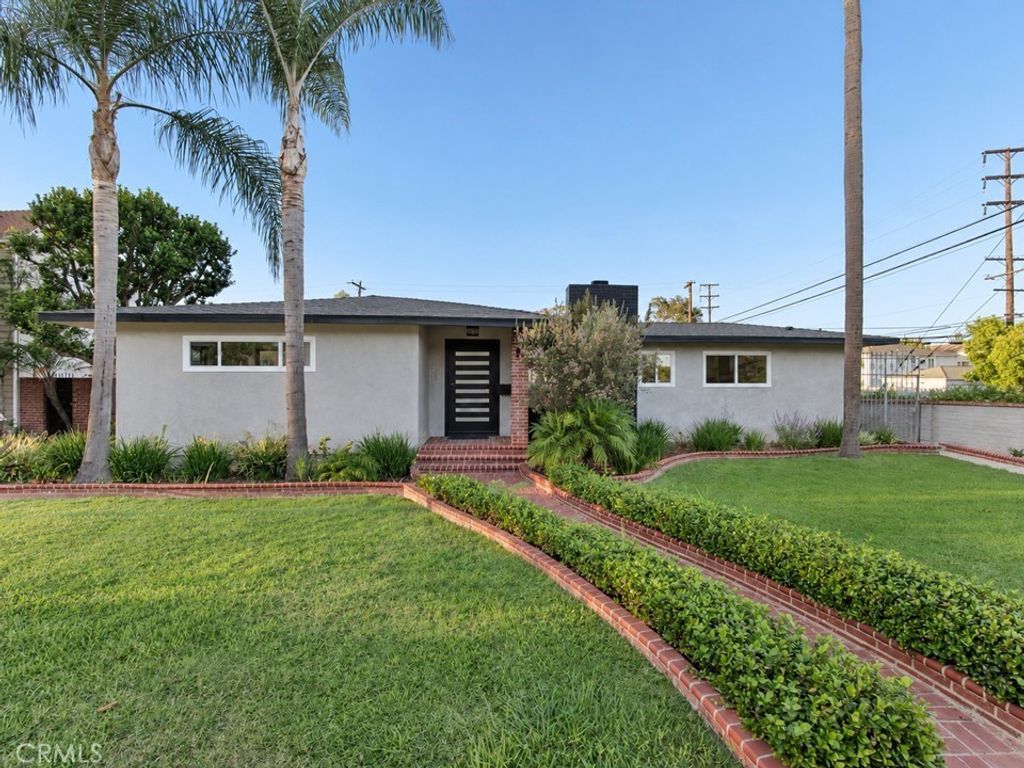 1191 E Claiborne, Long Beach