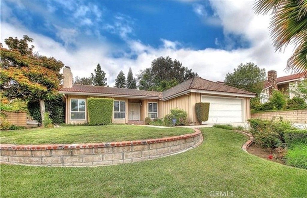 2543 Farview, Fullerton