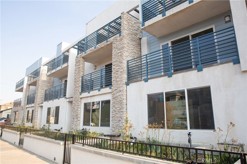 14616 Vanowen, Van Nuys