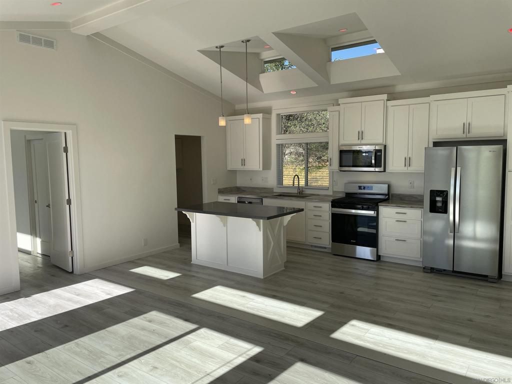 1255 Rhea Place # B, Vista