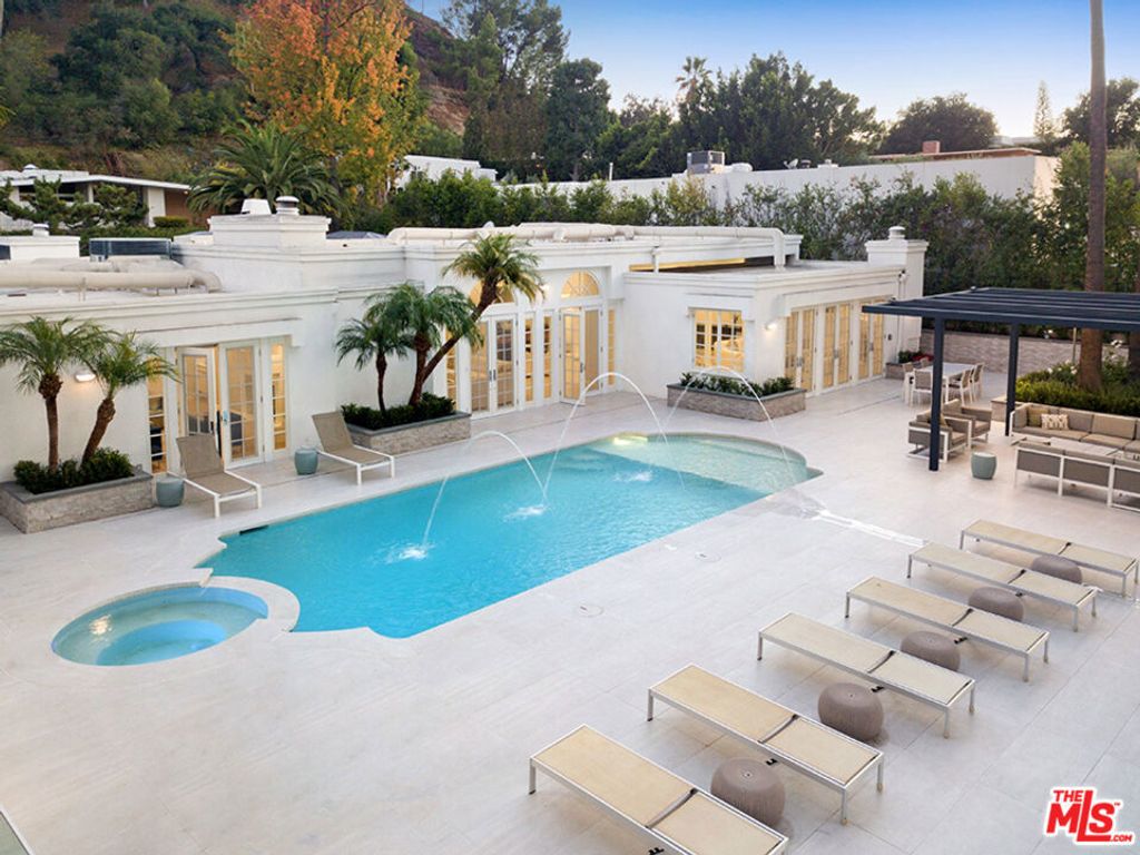 505 Evelyn Place, Beverly Hills