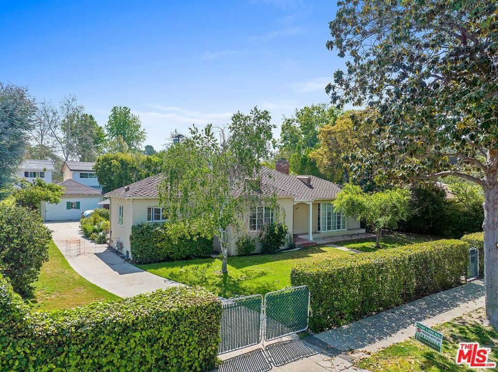 4224 Alcove Avenue, Studio City