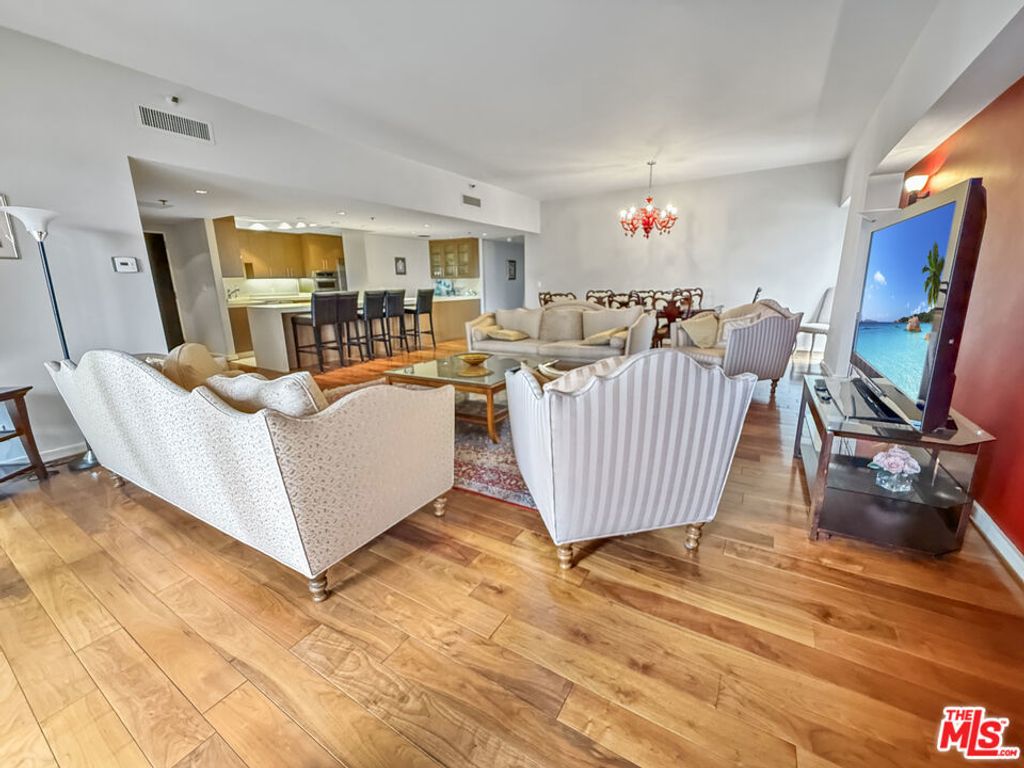 10445 Wilshire Boulevard # 1202, Los Angeles