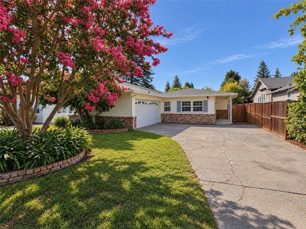 22716 Berdon Street, Woodland Hills