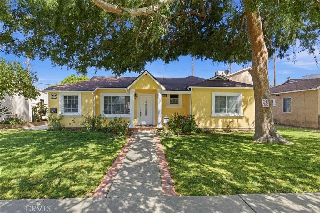 6836 Aura, Reseda