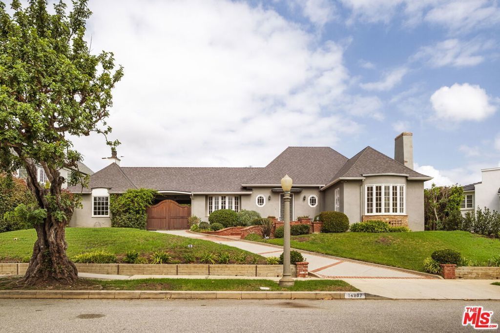 14907 Camarosa Drive, Los Angeles