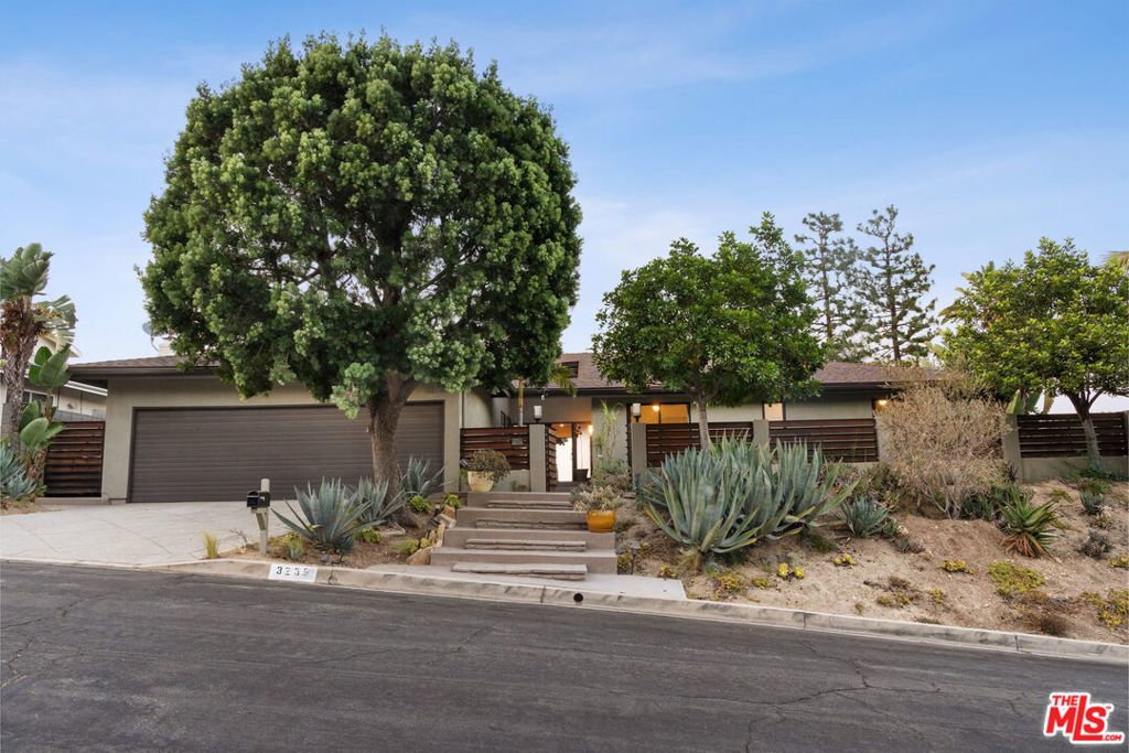 3235 Steven Drive, Encino