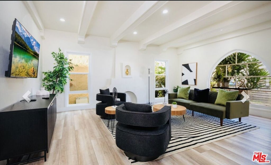 8840 Alcott Street, Los Angeles