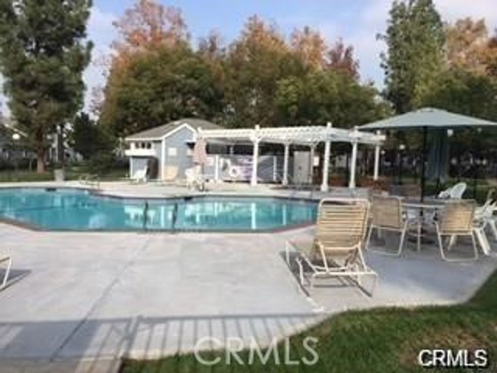 21223 Cottonwood, Walnut