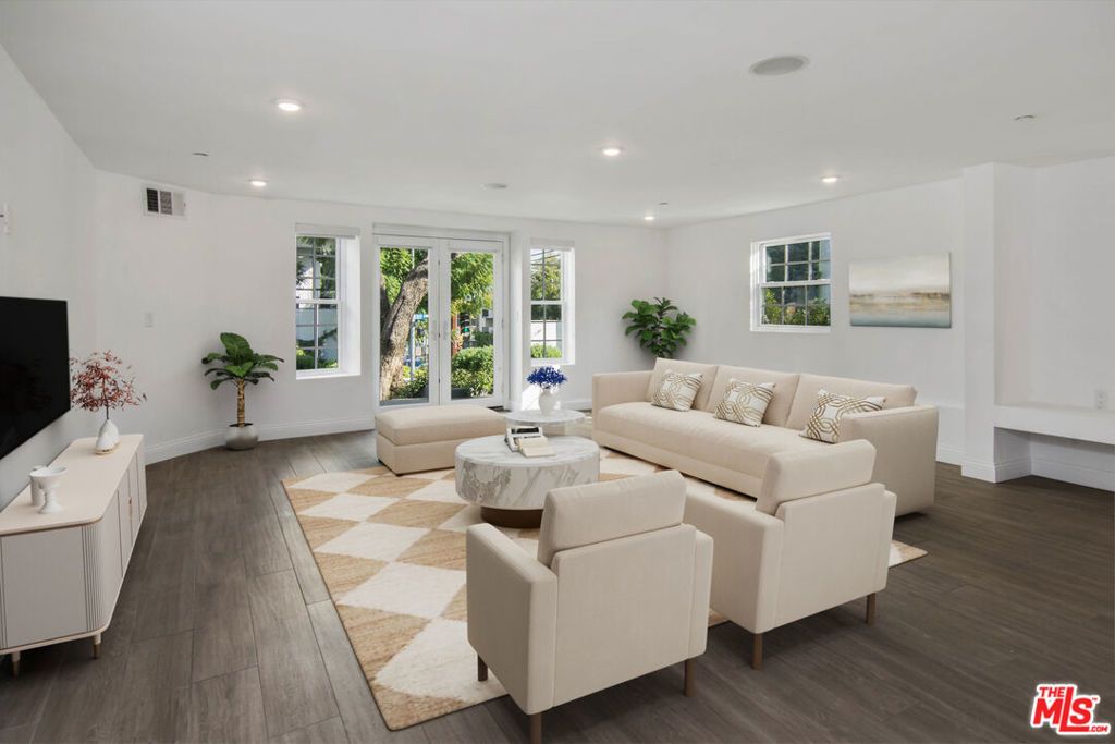 1105 Alta Loma Road # 5, West Hollywood