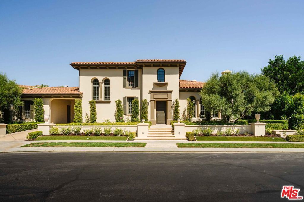 25345 Prado De Naranja, Calabasas