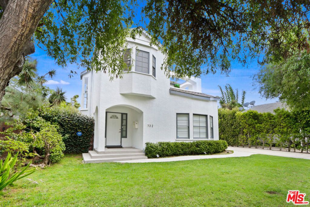 722 Kensington Road, Santa Monica